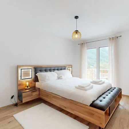 With Sauna And Mountain View *