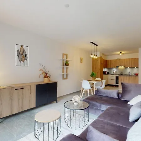 With Sauna And Mountain View *